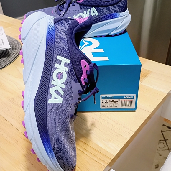 NEW Hoka Women's Blue and Purple Athletic Shoes - Picture 8 of 8